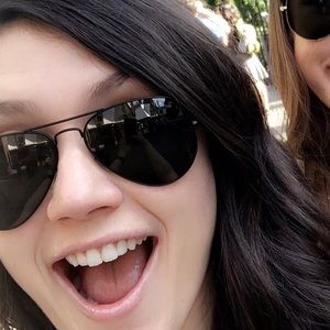 Meet your Posher, Grace